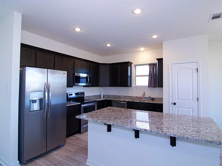 41734 Shallow Bend Dr — Photo 2