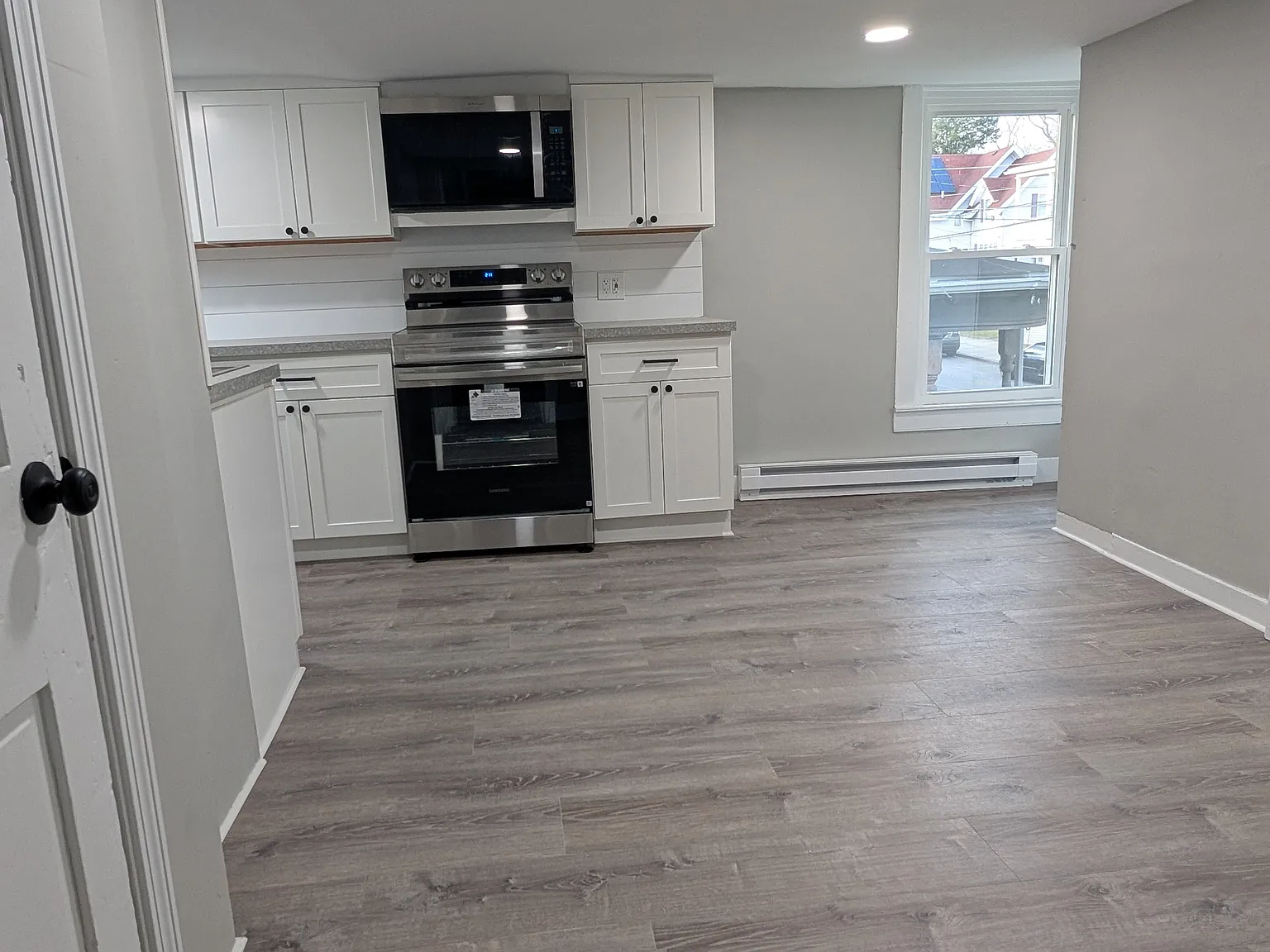 1 bed, 750 sqft, $1,500 — Photo 2