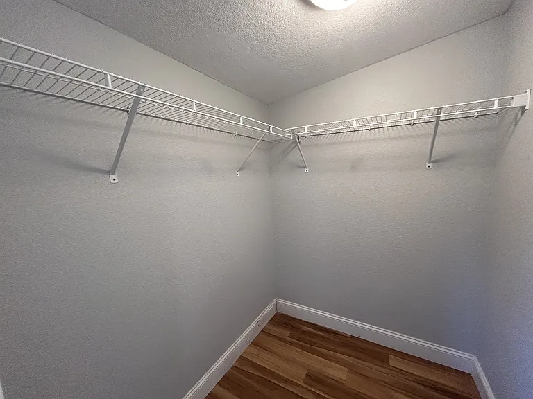 517 Sherwood Ave — Photo 10