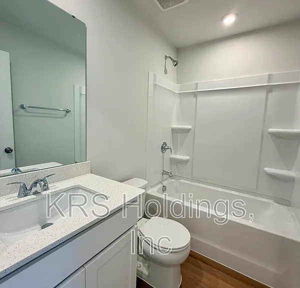 315 Old Field Dr — Photo 14