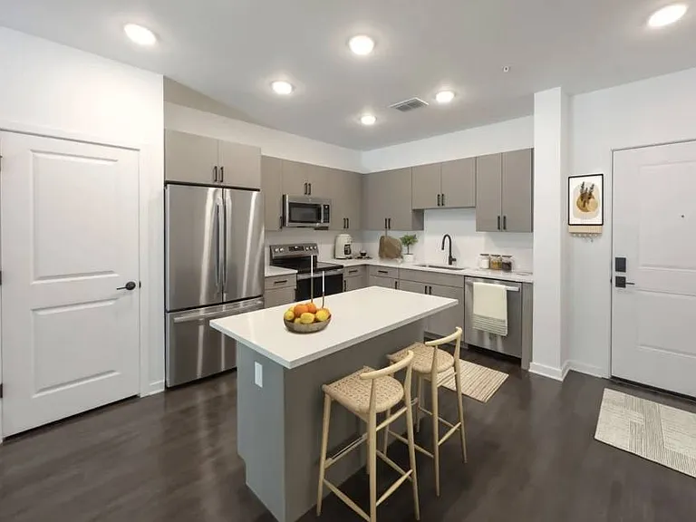 1722 Nuccio Pkwy — Photo 10