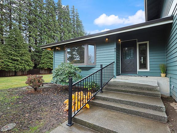 3rd image of 3926 Fairview Dr