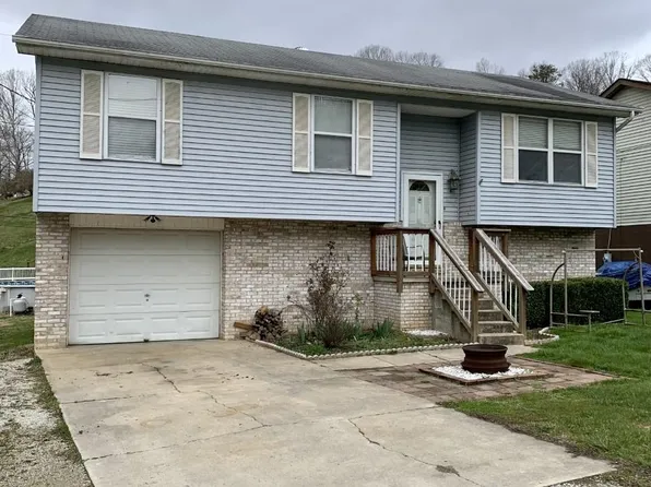 4 Darling Ln, Kenova, WV 25530