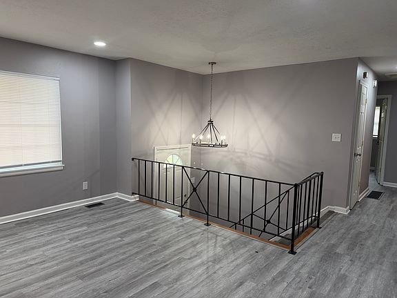 3rd image of 5603 Robinwood Rd