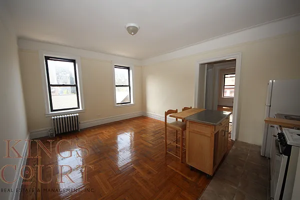 Rented by Kings Court Real Estate | media 26