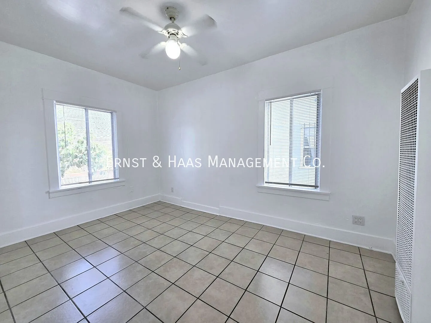 Fantastic 1-Bedroom Apartment in a Gated Building! — Photo 4