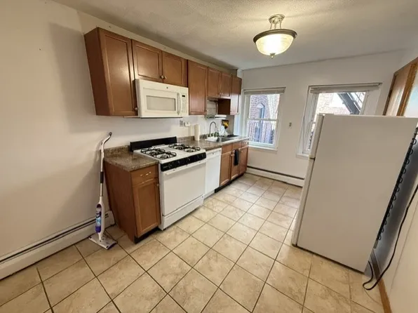 75 N Margin St APT 3, Boston, MA 02113