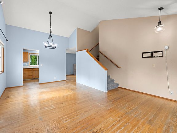 5th image of 20586 SW Parker Ct