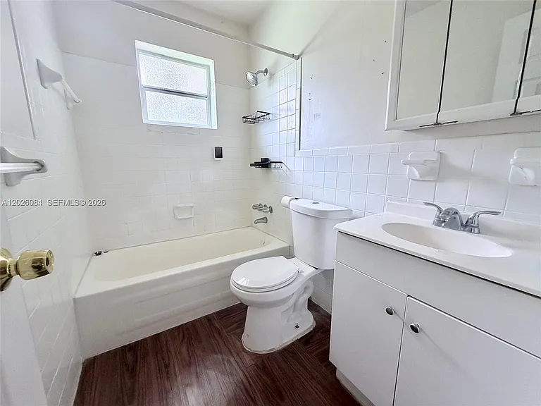 5180 SW 27th Ter — Photo 5