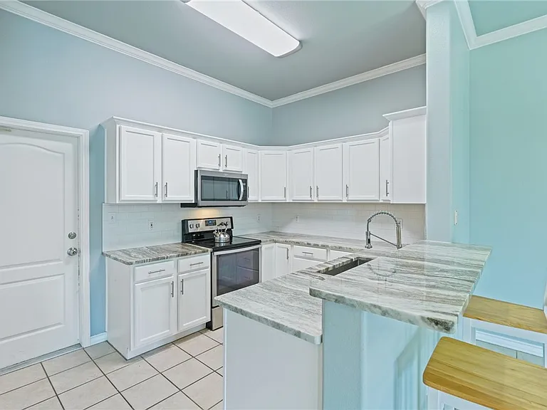 15410 Grass Cay Ct — Photo 18