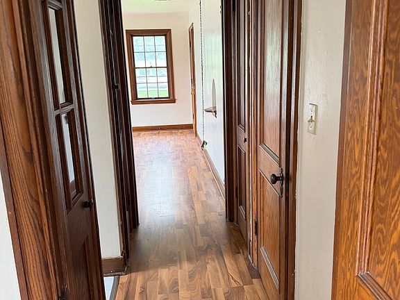 4th image of 314 E 3rd St #6