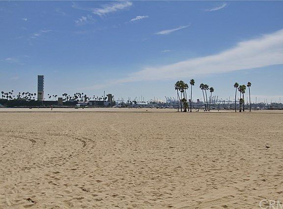 3rd image of 1030 E Ocean Blvd Unit 407