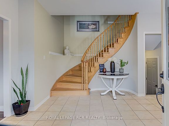5th image of 13 Silvervalley Dr