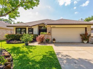 8543 Sparkling Springs Dr, Houston, TX 77095