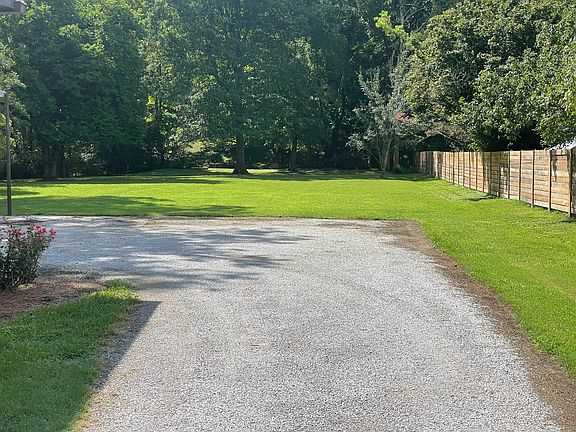 2nd image of 475 Broadwell Dr