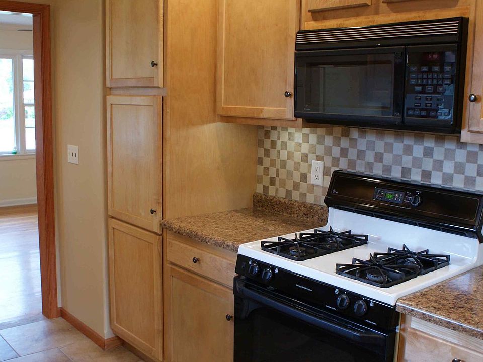 1st image of 2343 Richard Ave