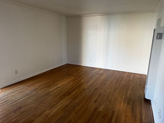 3rd image of 1558-1564 Ebers St #1560