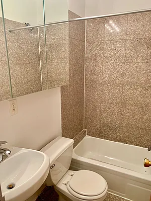 Rented by Sky Management | media 16