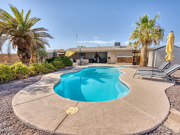 3rd image of 2434 Cliffwood Dr