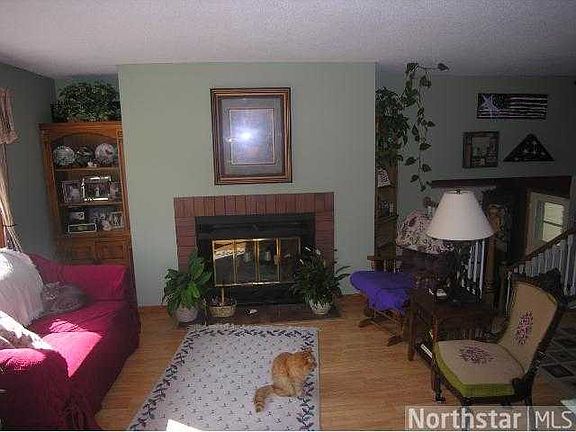 5th image of 3305 Queensland Ln N