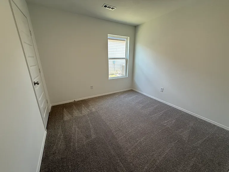 1040 Raven Walk Dr — Photo 13