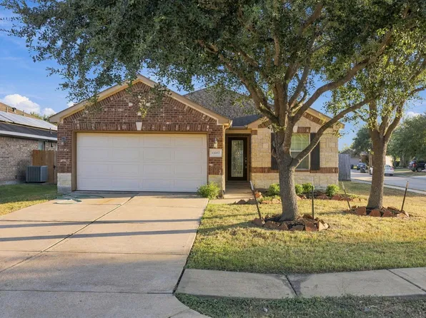 13202 Southern Creek Dr, Pearland, TX 77584