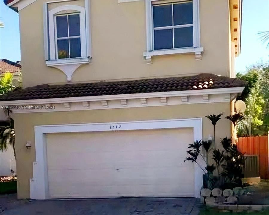 1st image of 3742 NE 23rd Ct