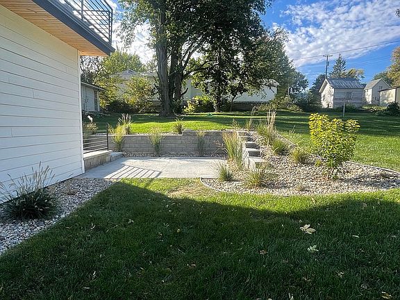 5th image of 205 Nebraska St
