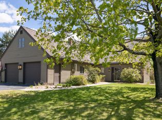 2 Far View Cir, Saco, ME 04072