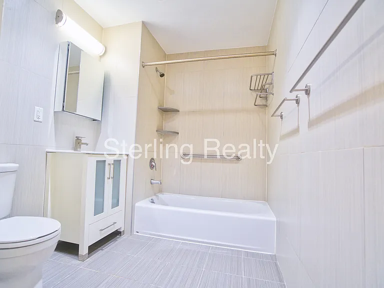 2315 Astoria Blvd #3A — Photo 14