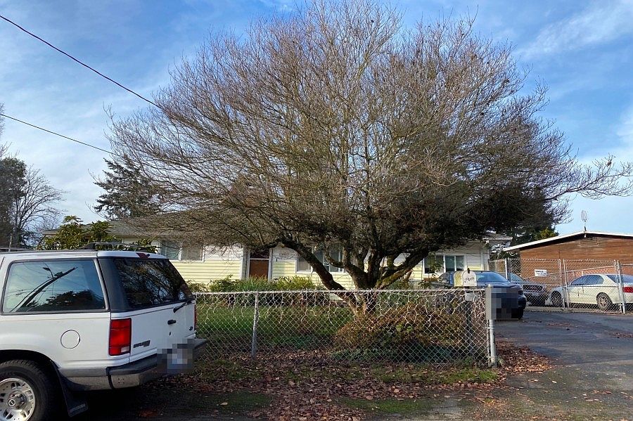 1st image of 19607 10th Ave S