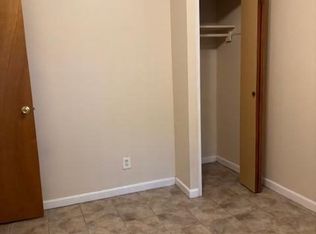 9208 242nd St, Jamaica, NY 11426