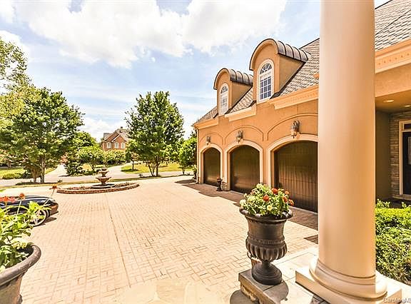 2nd image of 1604 Churchill Downs Dr