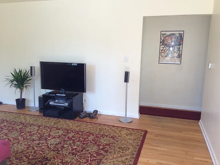 1185 Berea Dr — Photo 9