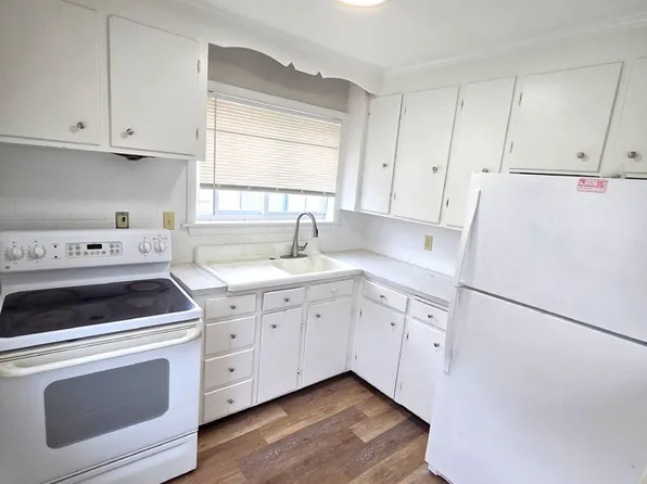 535 Manville Road, 535 Manville Rd Unit 2L, Woonsocket, RI 02895