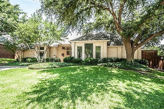 1st image of 2818 Miramar Dr