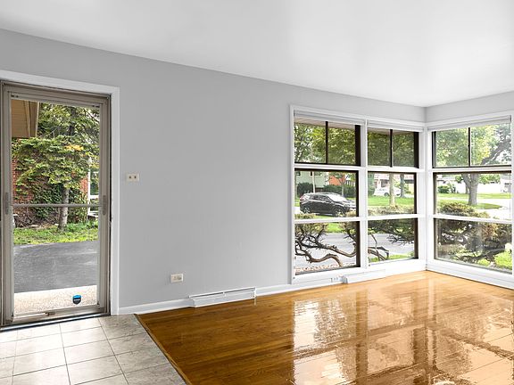 5th image of 415 E Atwater Ave