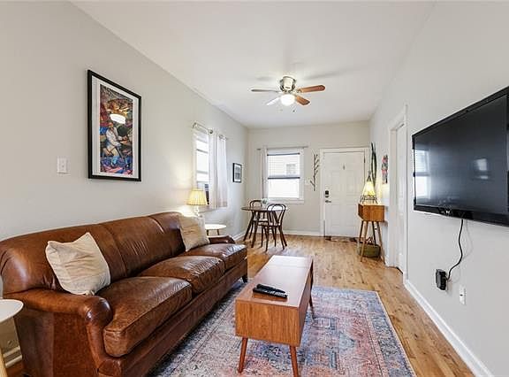 4th image of 2834 Dumaine St #B