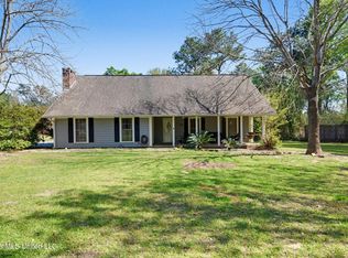 11076 Allen Rd, Gulfport, MS 39503