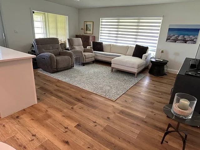 2 bed, 1295 sqft, $2,050 — Photo 3