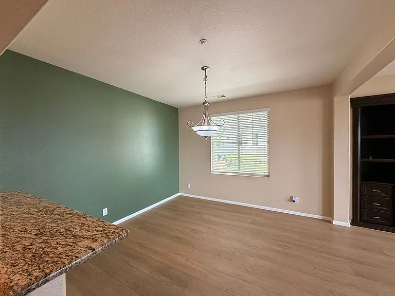 1729 Cripple Creek Dr #4 — Photo 6