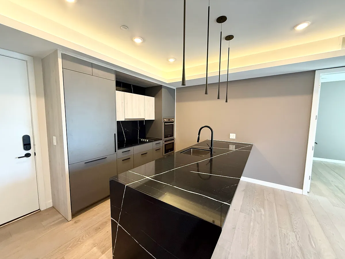 Photo 2 of 23 - 815 N 3rd St #306 - Philadelphia, PA Building Photo - 815 N 3rd St #306