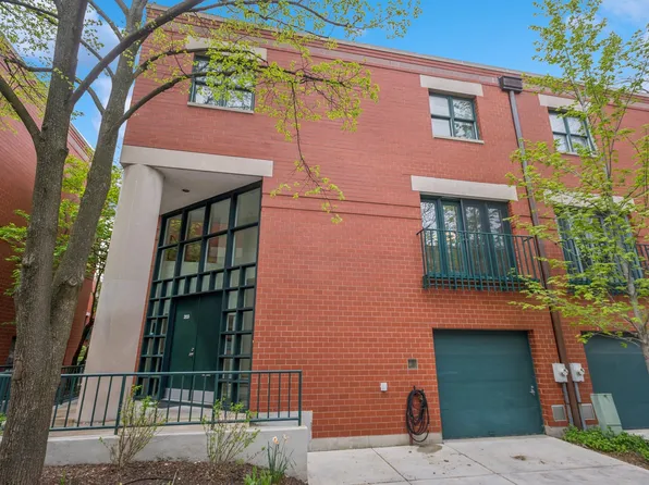 641 W Willow St APT 203, Chicago, IL 60614