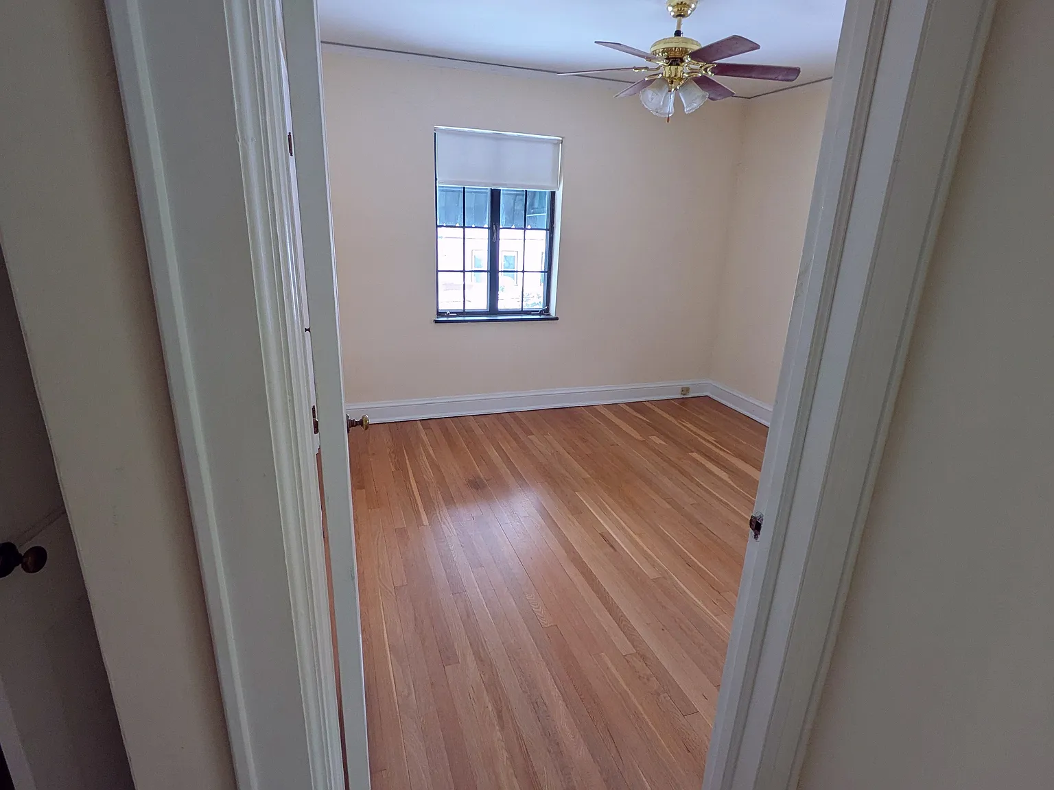 2 bed, 1.5 bath, 1300 sqft, $1,425 — Photo 4
