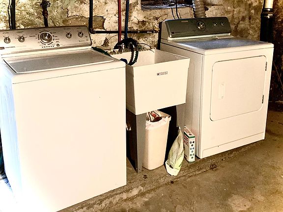 5th image of 520 N Saint Clair St #1