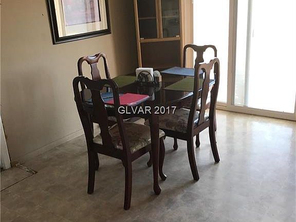 4th image of 5673 Pineview Pl
