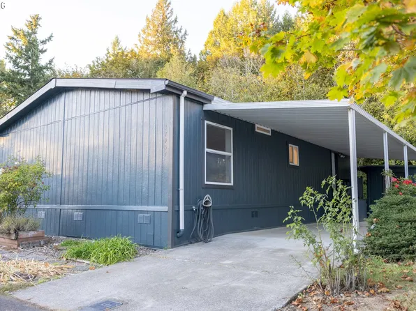 17957 S Country Village Dr, Oregon City, OR 97045