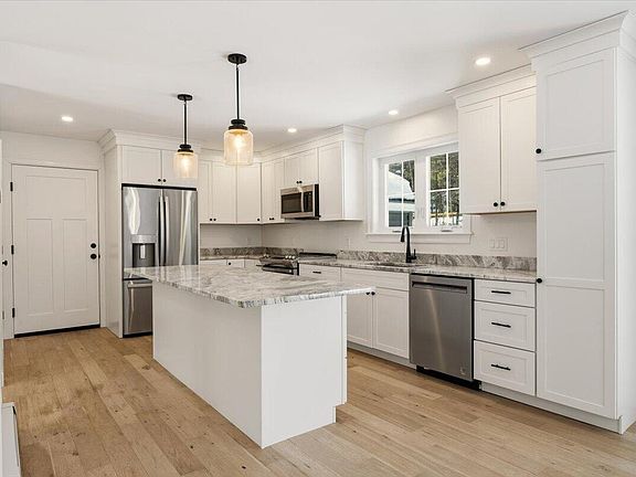 3rd image of 1 Talias Way