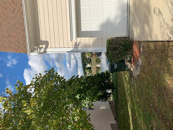 2nd image of 1007 Southshore Pkwy