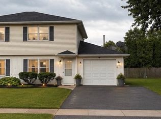 73 Joy St, Sugar Grove, IL 60554